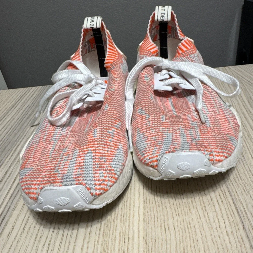 Adidas NMD_R1 Primeknit Boost Shrimp🔥RARE COLOR🔥 Men's Size 7.5